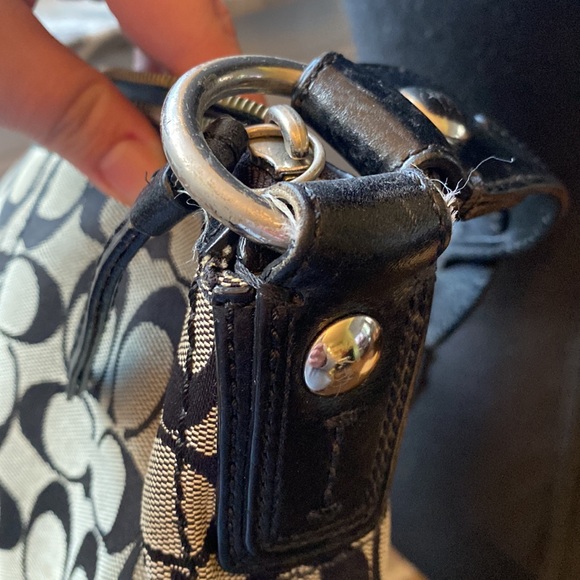 Authenticated Coach Signature Soho Hobo Shoulder Bag - Picture 10 of 14